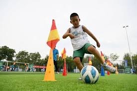 密尔沃基酿酒人投手科宾·伯恩斯夺得 2021 年国联赛扬奖